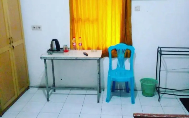 Hotel Raya by OYO Rooms