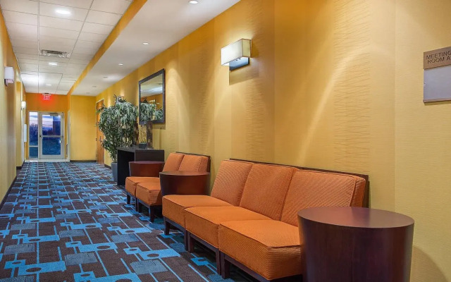Fairfield Inn & Suites by Marriott Louisville East