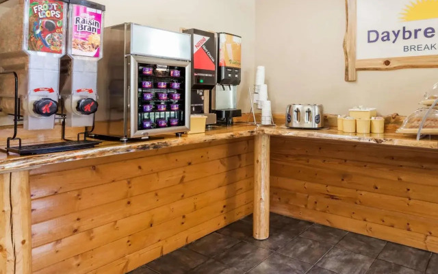 Days Inn by Wyndham Sandpoint