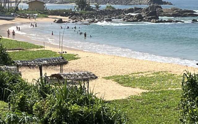 Beach Villa Yang Near Hikkaduwa, With Pool and Cook - Semi-detached House