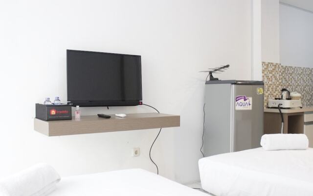 Comfy Studio Apartment at Emerald Tower