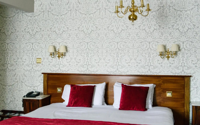 Old Hall Hotel