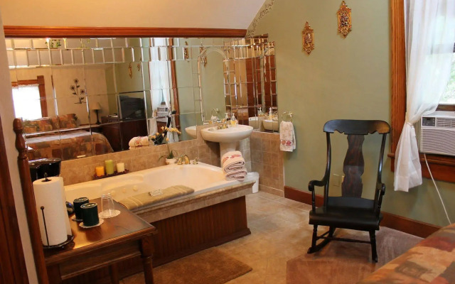 The Harney House Inn