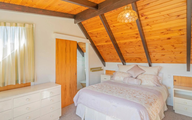 Sea Breeze Sanctuary - Pauanui Holiday Home — hotel in Pauanui
