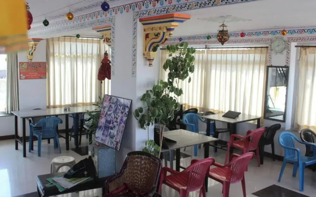 Nukkad Guest House Near City Palace Udaipur