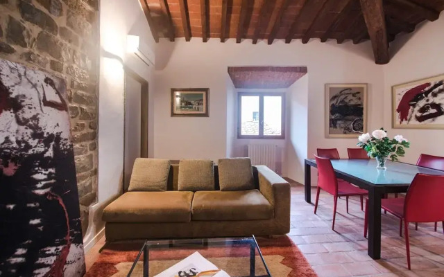 Central Location in Florence Inviting 3BD Apt