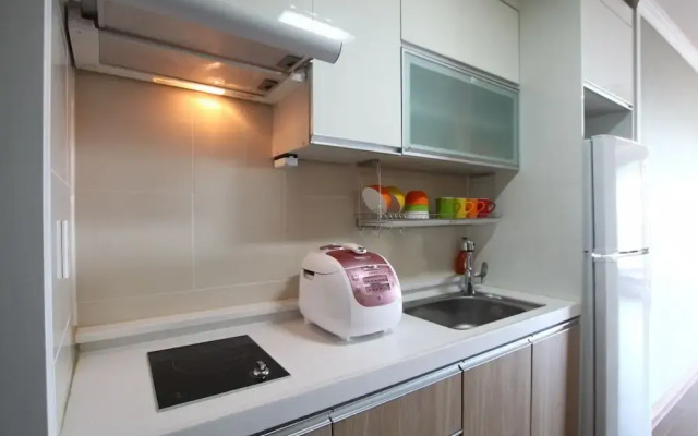 Prada Hotel & Pension