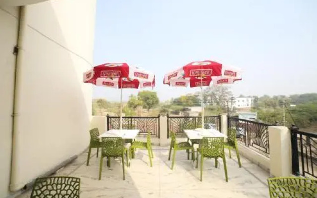 Royal Stay by OYO Rooms