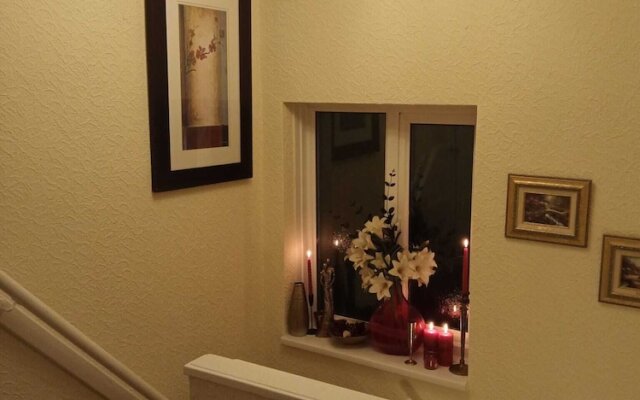 Beautiful 4-bed Apartment in Wolverhampton