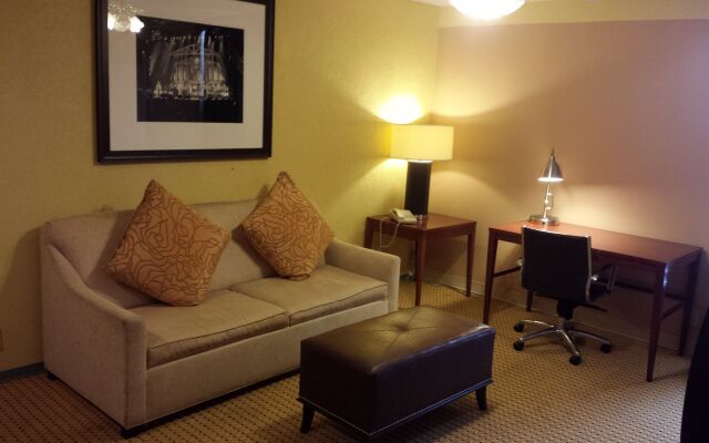 Americas Best Value Inn & Suites-Bush Int'l Airport West