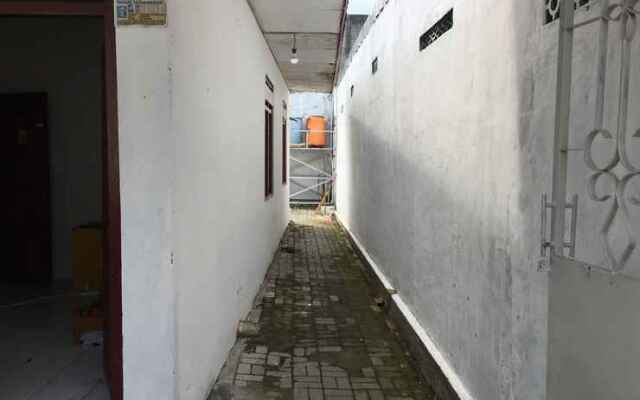 Tambak Bayan Guesthouse