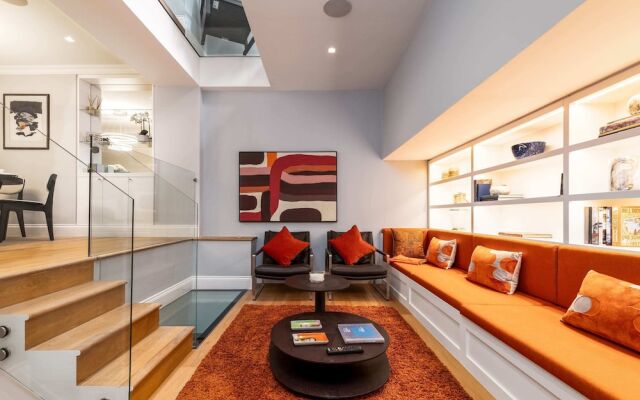 Lavish and Luxurious Chelsea Home