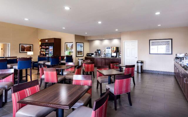 Comfort Suites Lincoln North