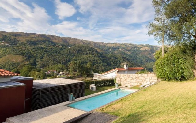 House With 3 Bedrooms in Travassós, With Wonderful Mountain View, Private Pool, Enclosed Garden