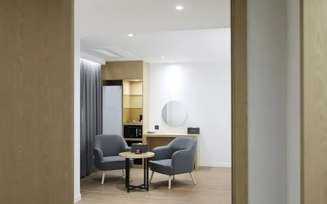 Brown Dot Hotel  Hongseong Naepo