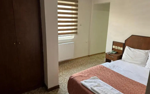 Nuh hotel