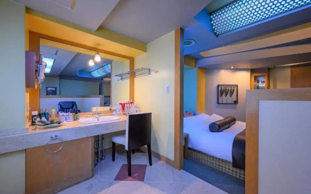Iwatsuki Waterhotel Mw - Adult Only