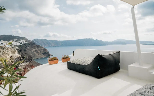 Chelidonia Luxury Suites