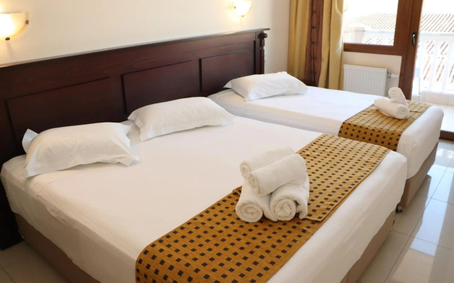 Hotel Kosta Famissi