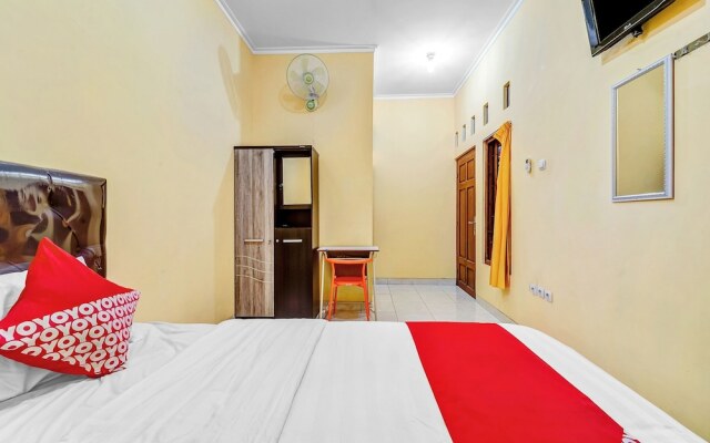 OYO 90768 Endrayanti Inn Syariah