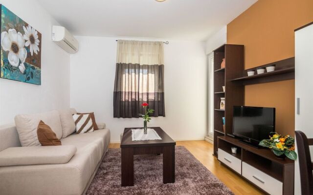 Apartment Matmar