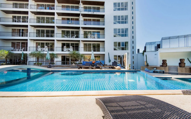 Bay Shore Patong by Chattha