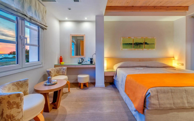 Nissaki Beach Hotel