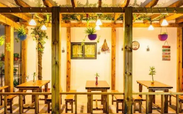 Qianyuan Backyard (Shanghai Dishuihu Branch)