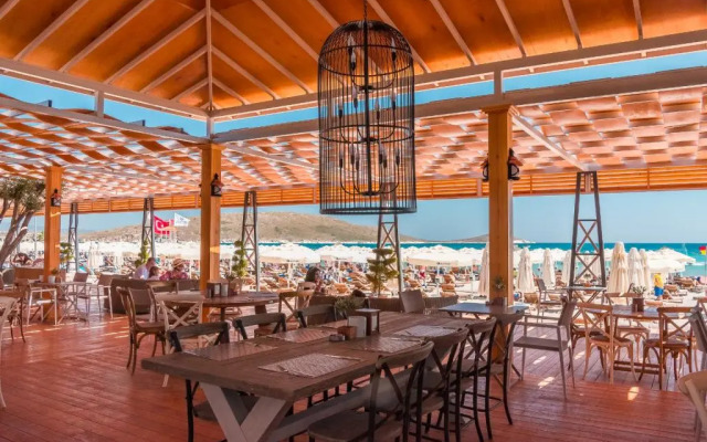 Alaçatı Beach Resort & SPA