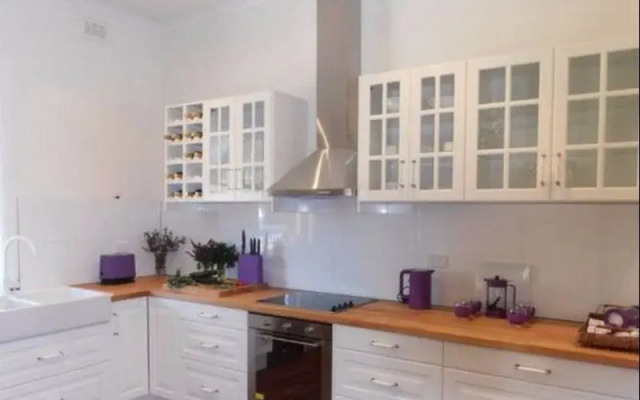 Barristers Block Vigneron Villa