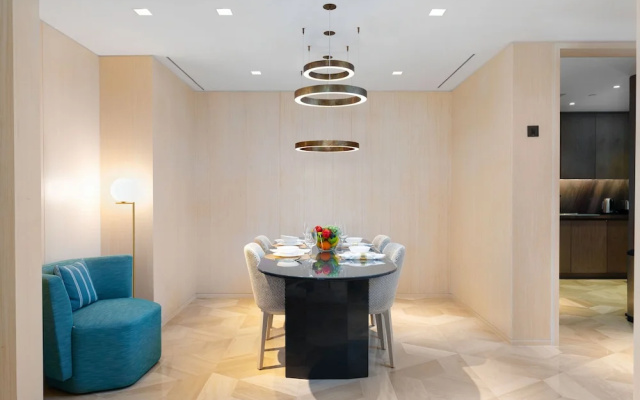 Maison Privee - Glamourous Apt with Sea Views at FIVE Palm — фото 2