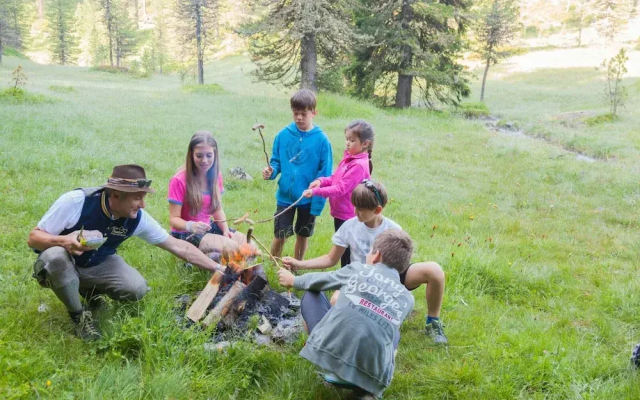 Natural Chalet With Whirlpool