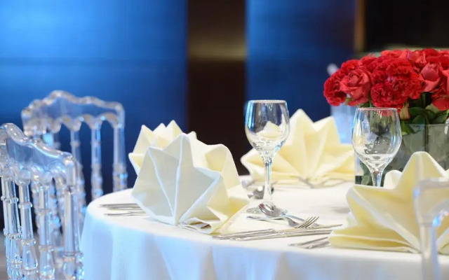 Raouche Arjaan by Rotana Hotel