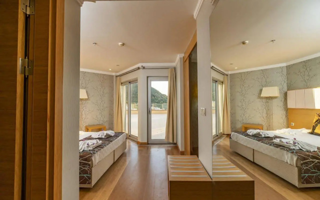 Maira Deluxe Resort Hotel