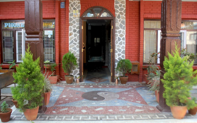 OYO 143 Hotel Stay Well