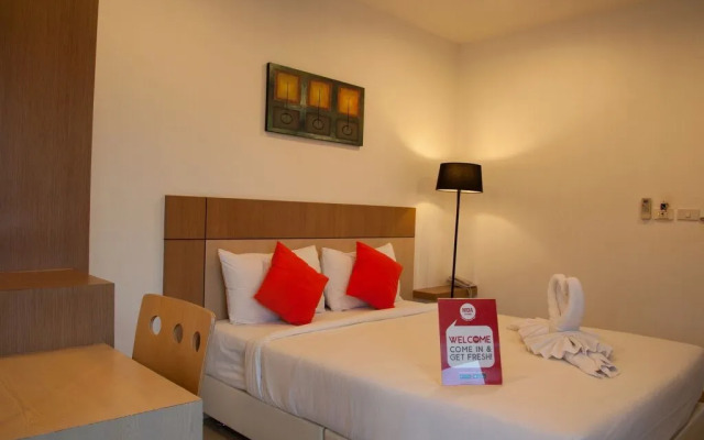 NIDA Rooms Sahamit 211 King Monument