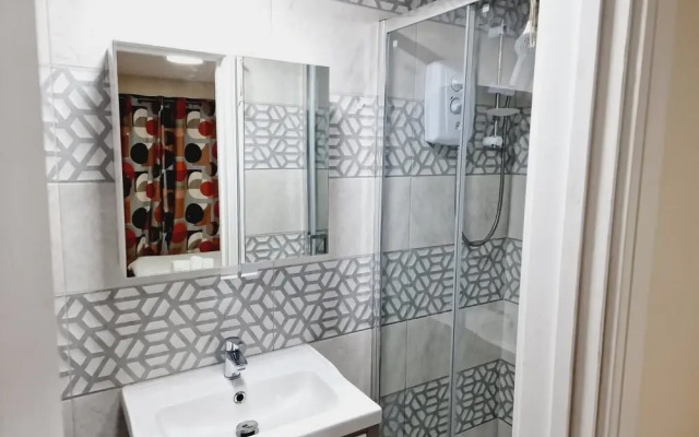 Deluxe 1-bed Apartment in Greenford