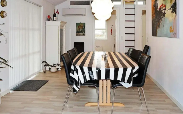 10 Person Holiday Home in Hadsund-by Traum
