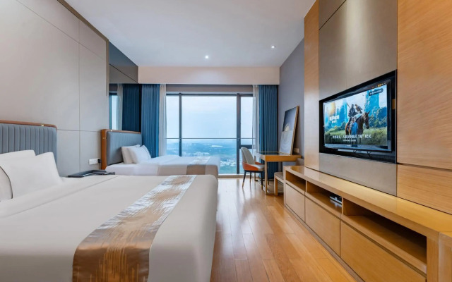 Yicheng Apartment PaZhou Poly World Center