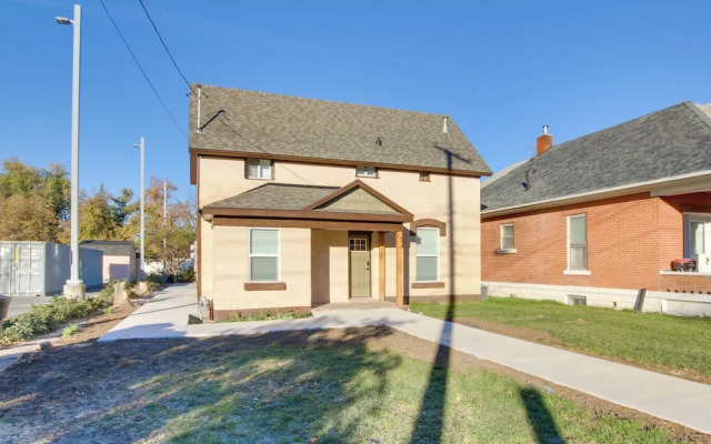 Convenient Logan Apartment - 1 Block to Town!