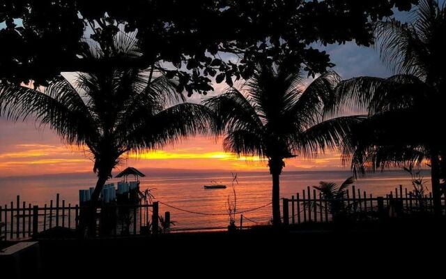 Dumaguete Snowman Resort and Dive Center