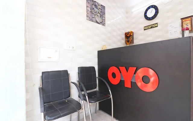 Zaki Hs Near Taj Mahal By OYO Rooms