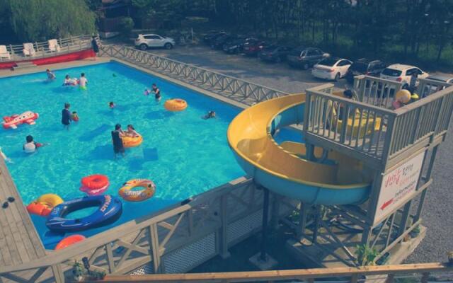 Taean Lily Pension