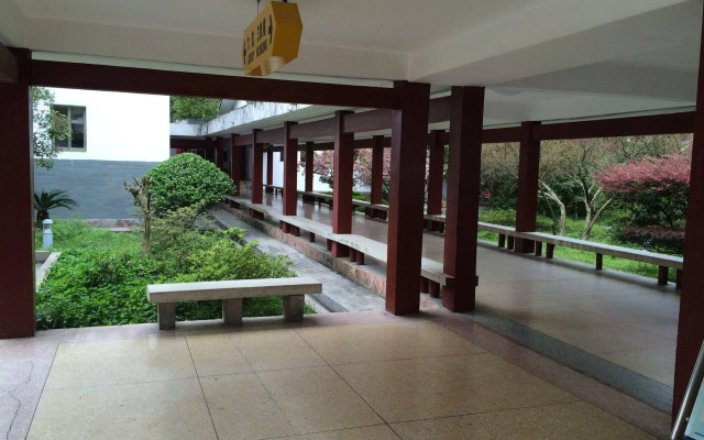 Pipaxi Hotel