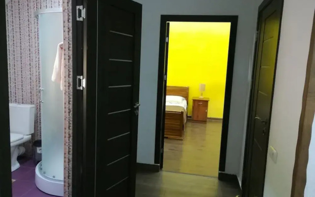 Art Garden Hostel and Tours