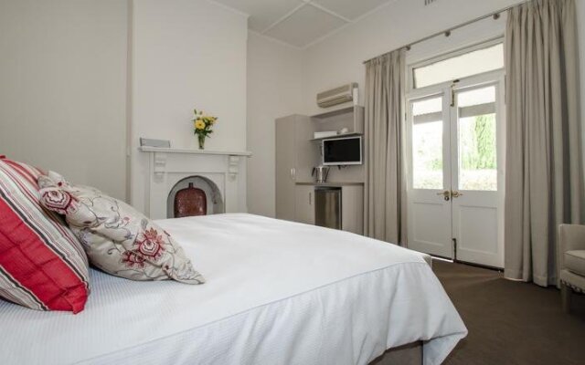 Pirathon Country Estate