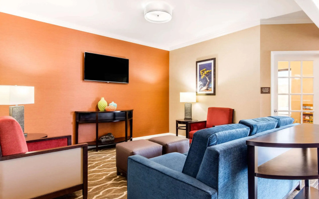 Comfort Inn & Suites Bryant - Benton