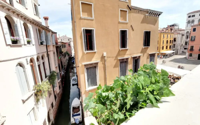 Santo Stefano Accademia Apartment Venice