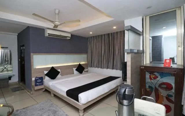 Hotel Abhilasha by OYO Rooms