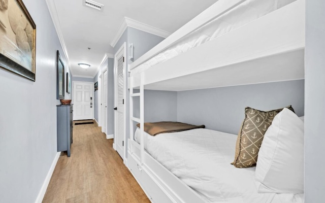 Gulf Place Caribbean 311